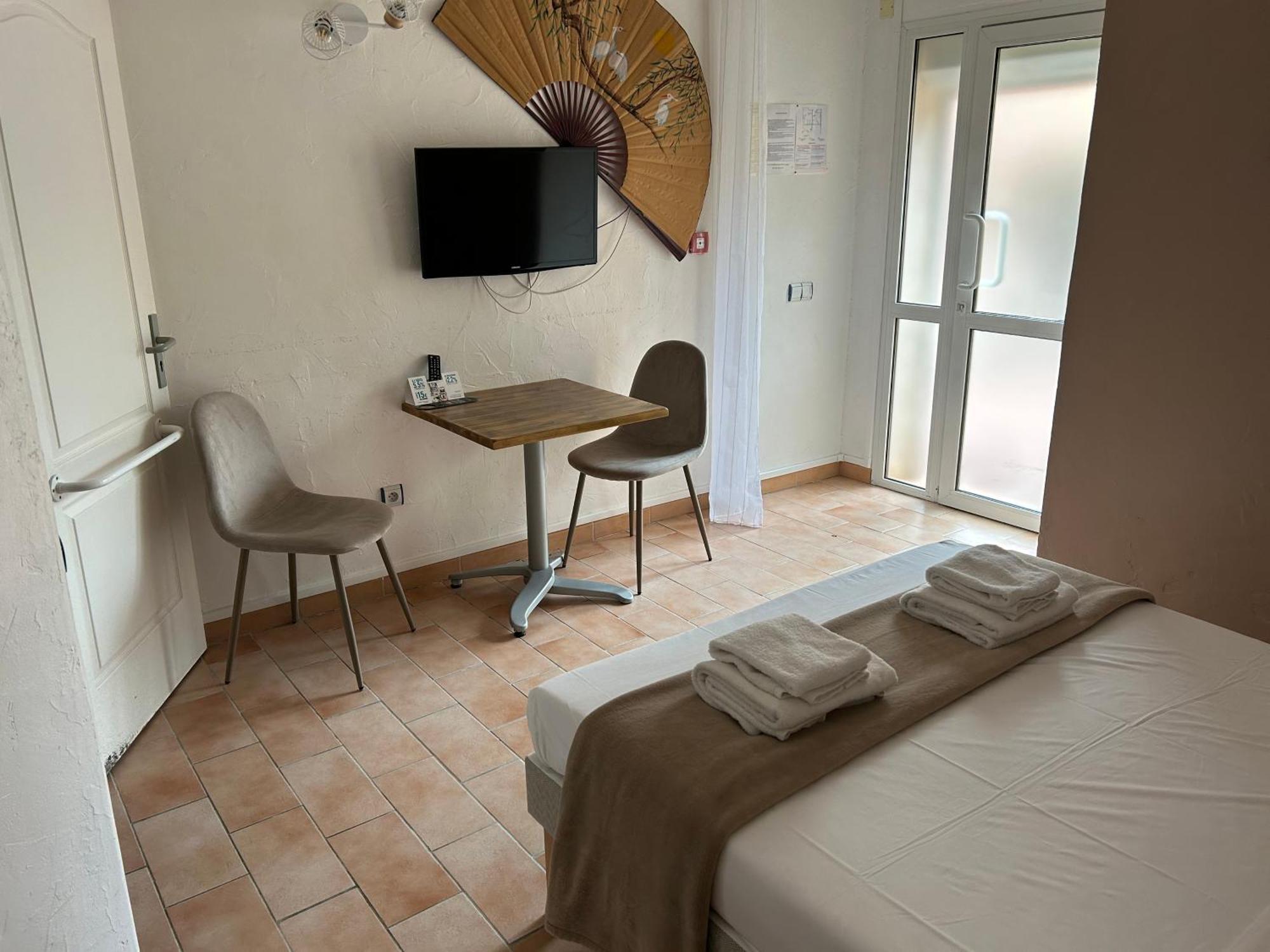 Logis Hotel De La Clape Narbonne-Plage Zewnętrze zdjęcie