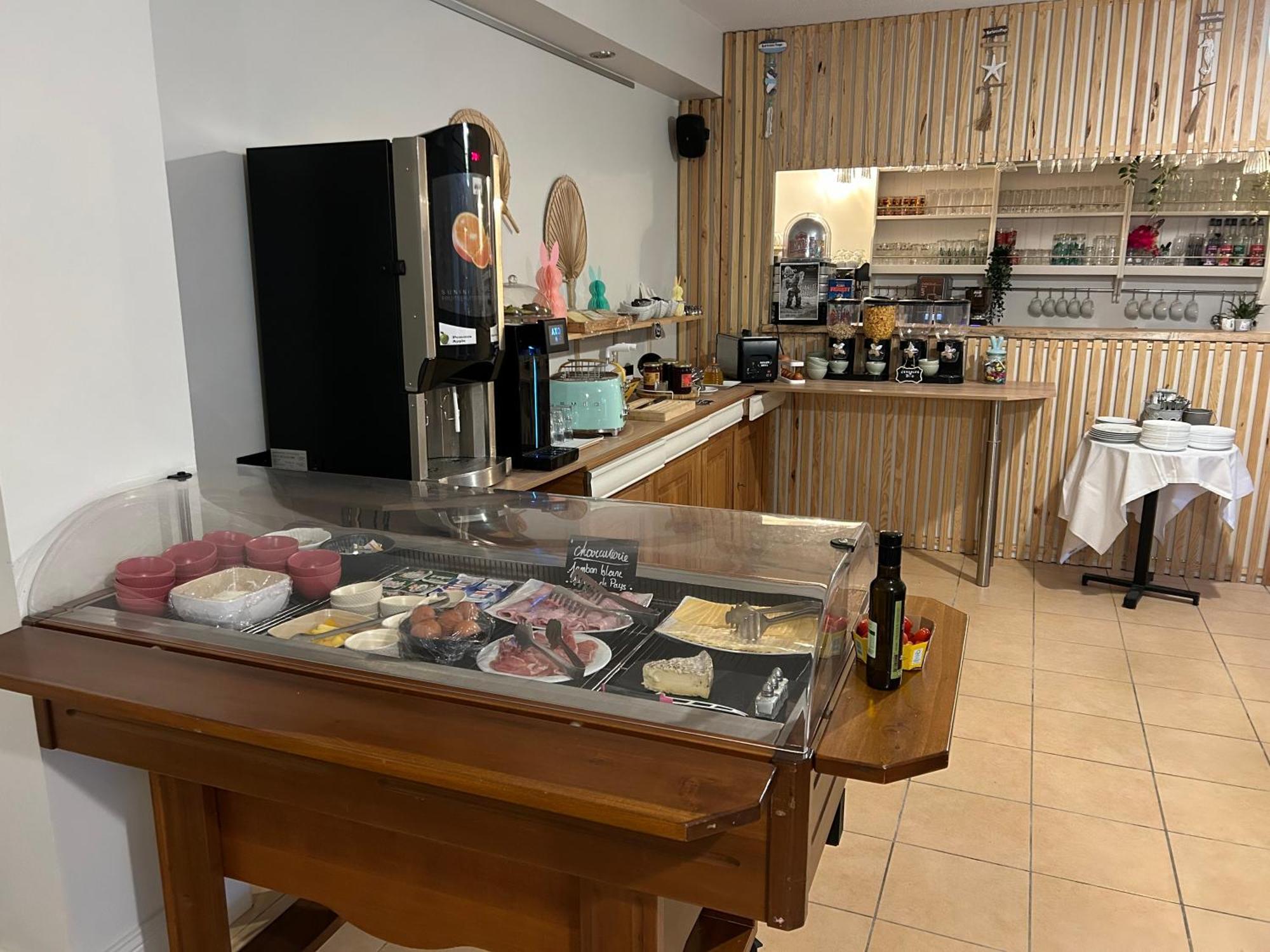 Logis Hotel De La Clape Narbonne-Plage Zewnętrze zdjęcie